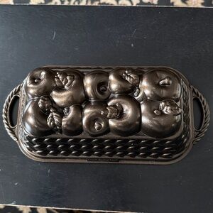 Nordic Ware Apple Basket Loaf Pan